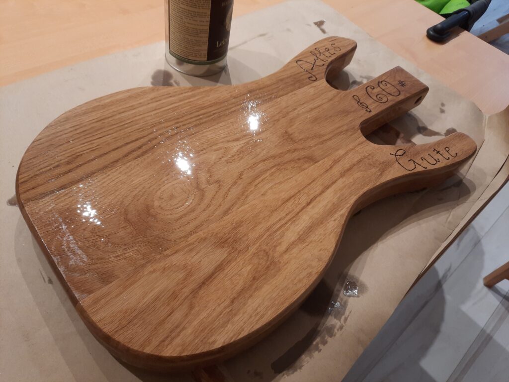 Schneidebrett_Gitarre